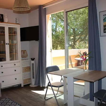 Au Calme Entre Les Pins A 300m De La Apartment *